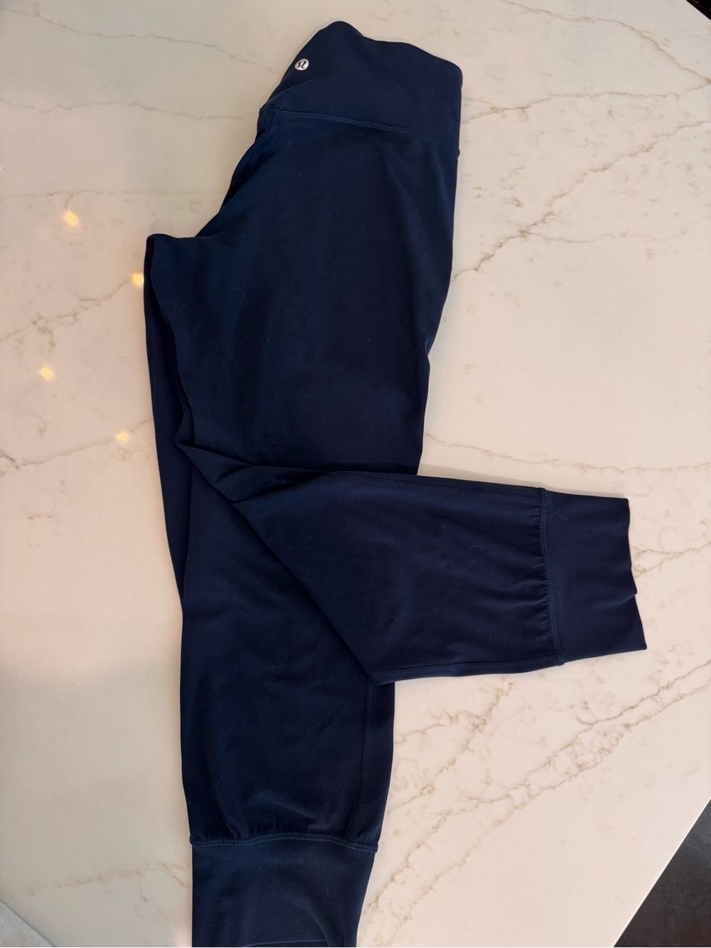 Lululemon - Picture 2 of 2